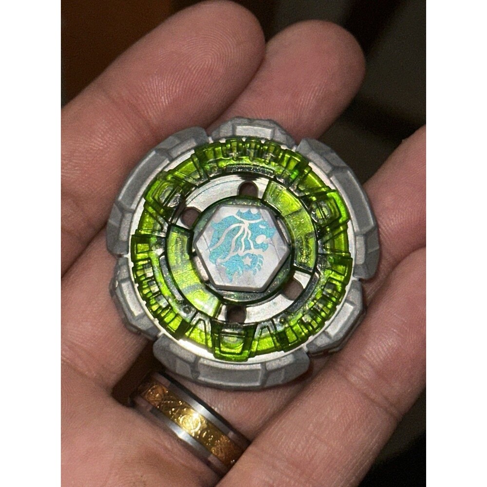 Fang Leone 130W2D Beyblade Metal Fight Takara Tomy